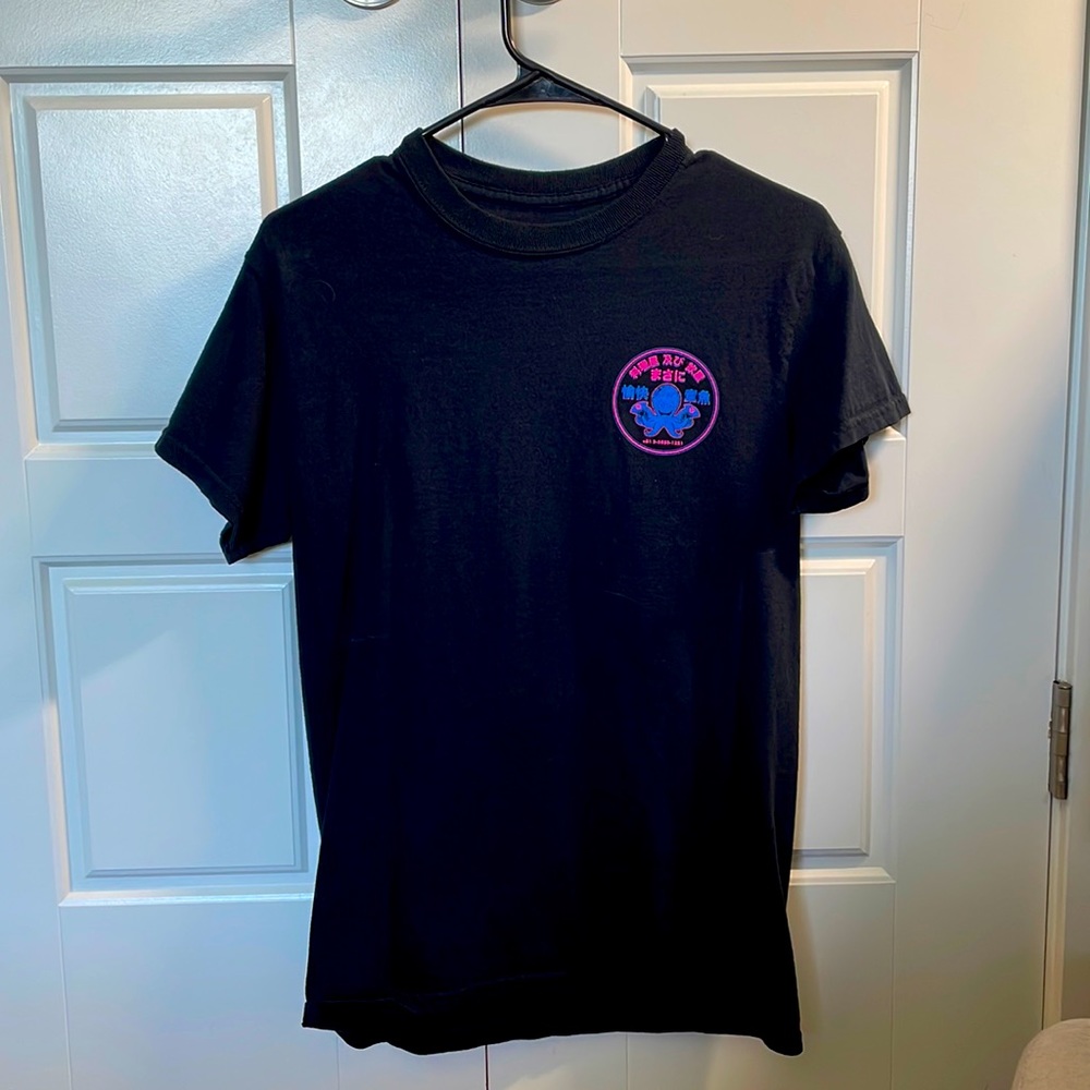 NEON RIOT - Happy Octopus Graphic Tee. SMALL